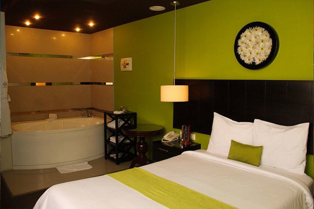 לימה Hotel Ginebra מראה חיצוני תמונה