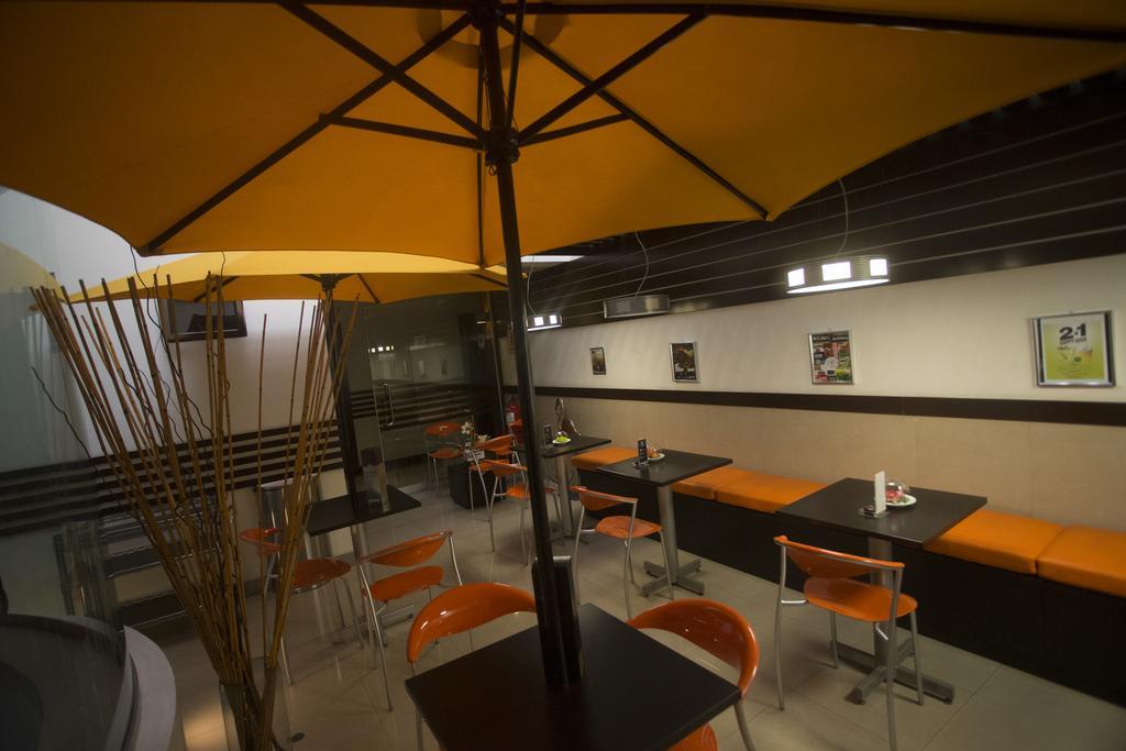 לימה Hotel Ginebra מראה חיצוני תמונה