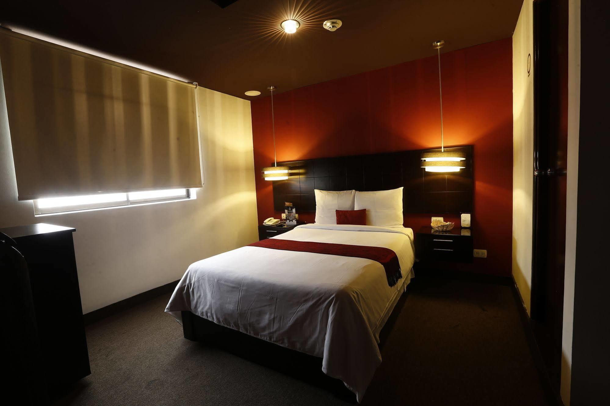 לימה Hotel Ginebra מראה חיצוני תמונה